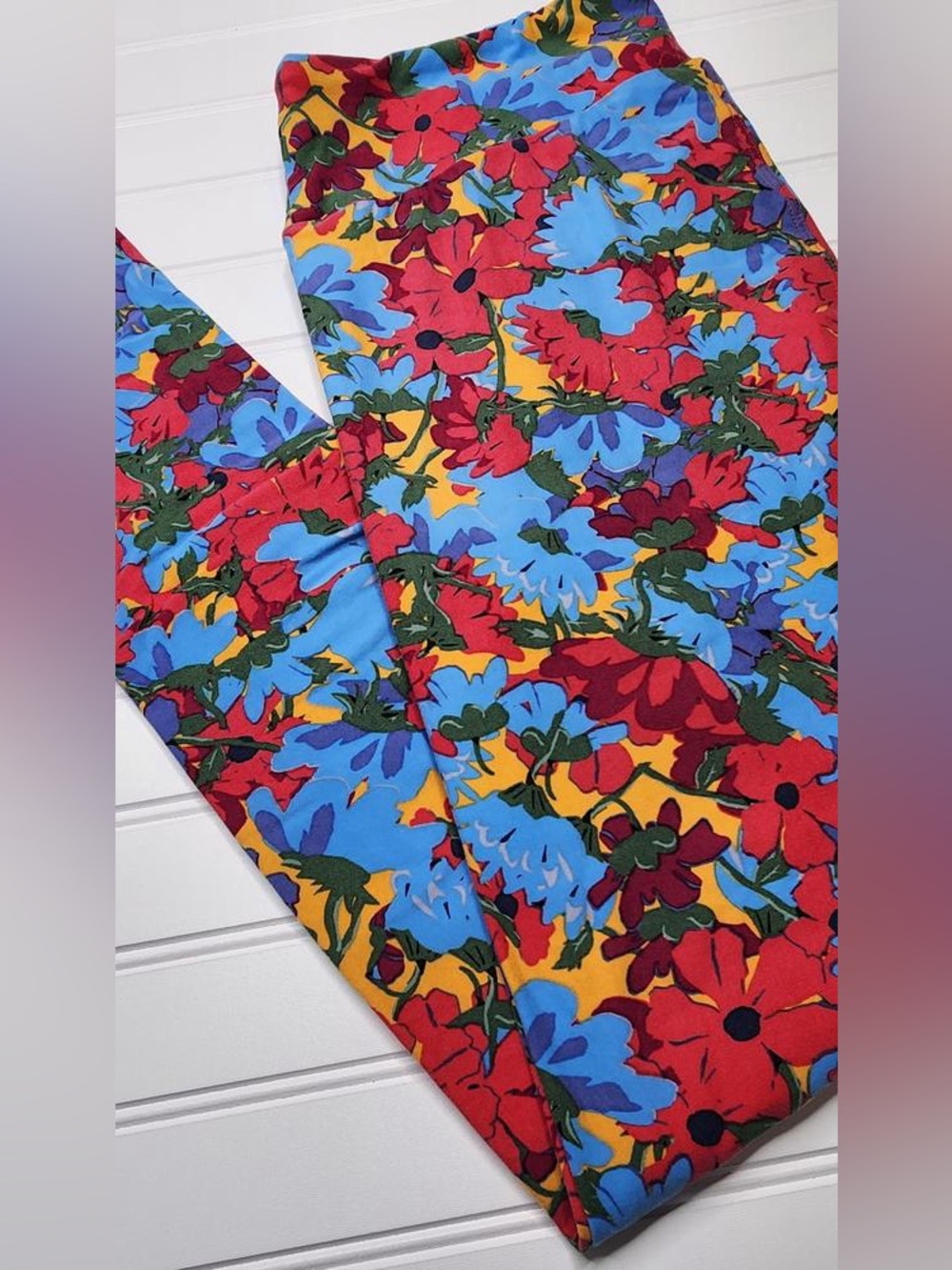 LuLaRoe | TC Vibrant Floral Leggings